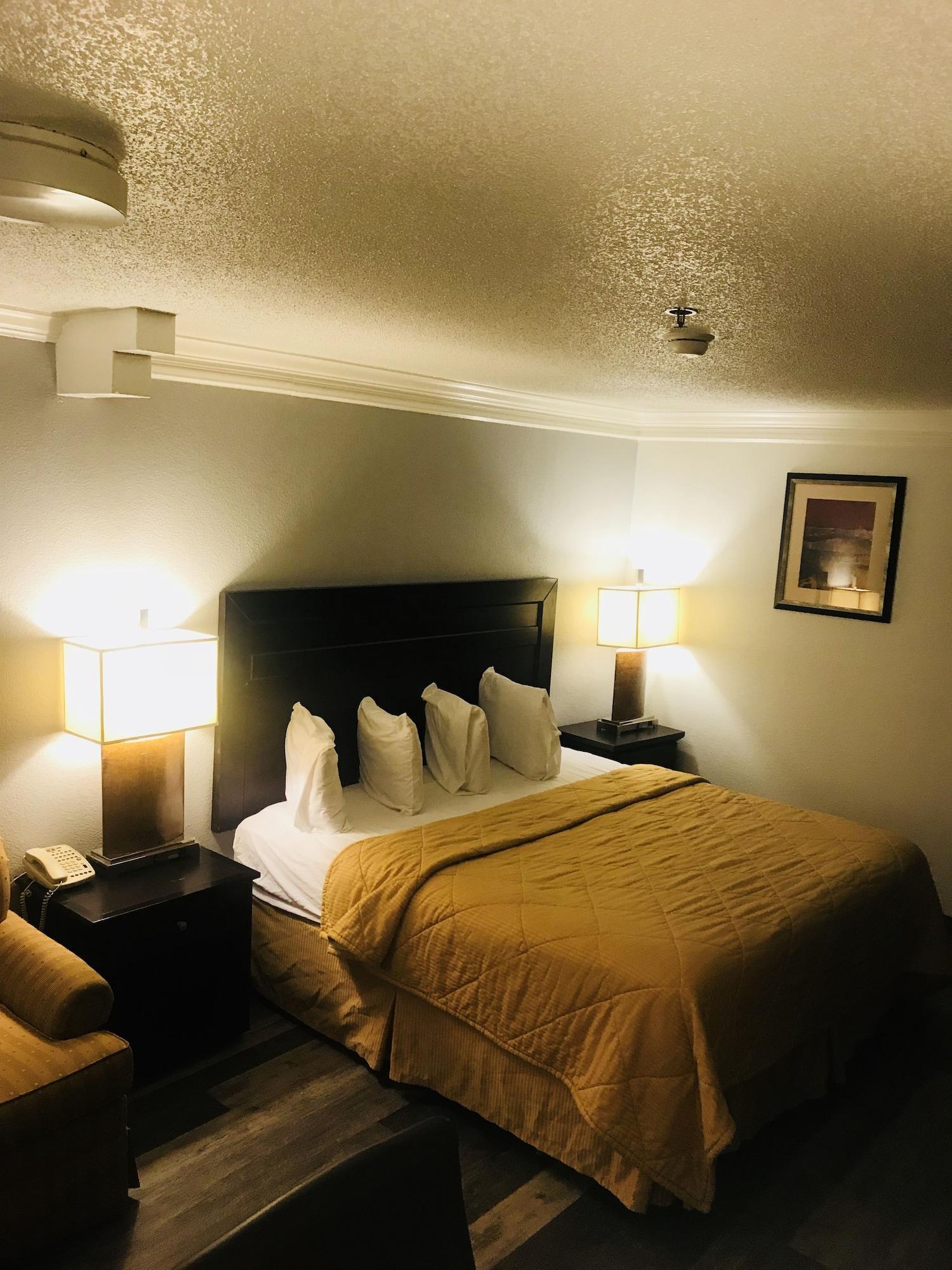 Rodeway Inn 2*