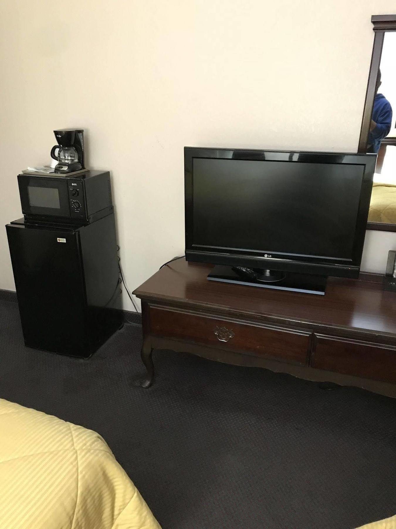 Rodeway Inn 2*